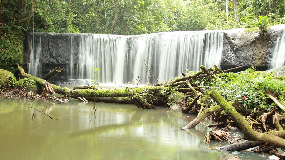 Orellana - Paisaje Cascadas