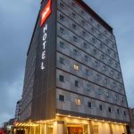 Hotel Ibis Quito <img src="http://turismoaccesible.ec/site/wp-content/uploads/accesibilidad/semaforo_alto1.png"  width="150px">